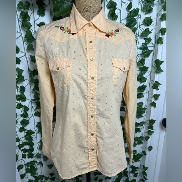 Roxy Cream Casual Button Down Shirt with Embroidered Yoke - Picture 1 of 9